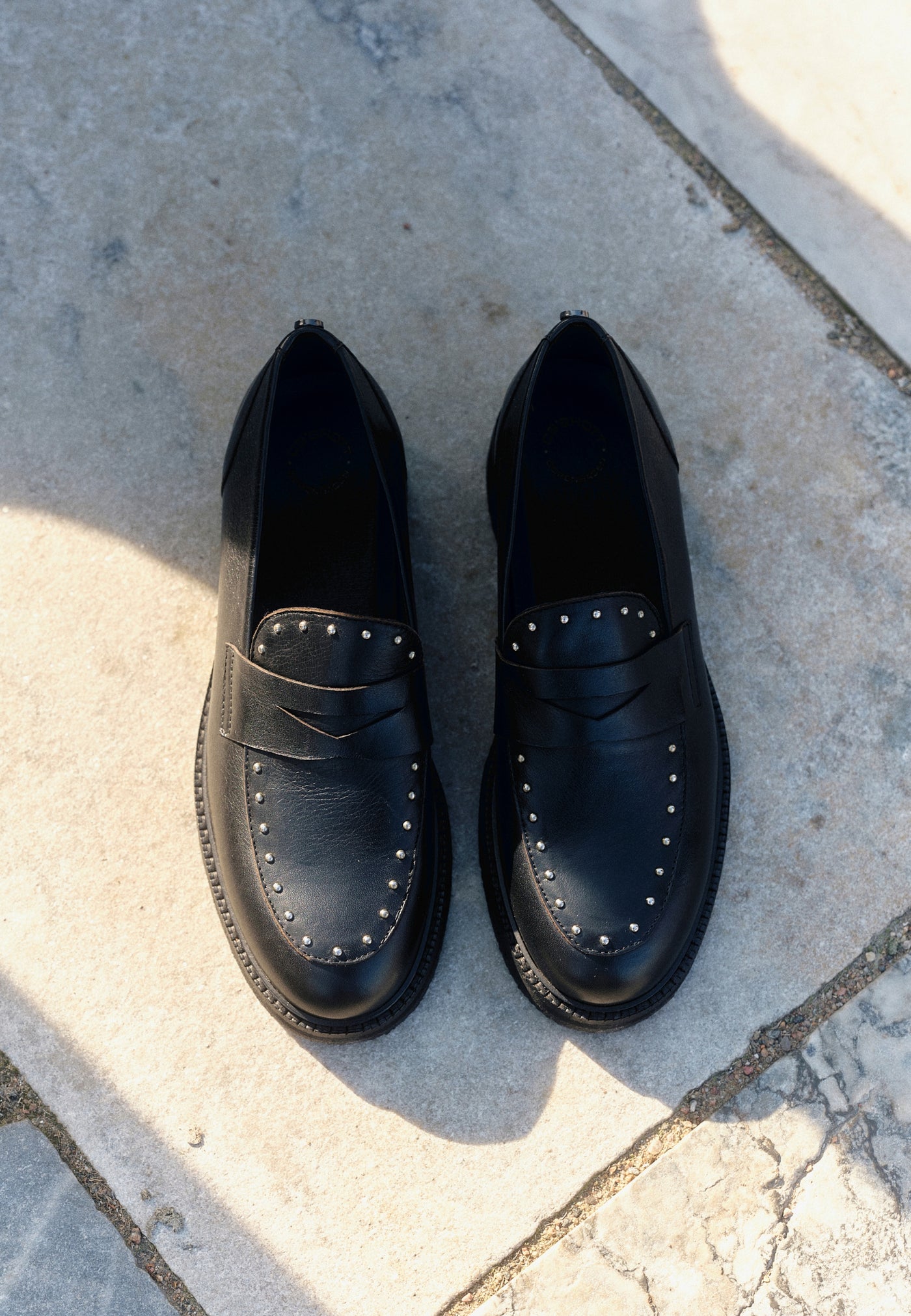 CASHOTT CASBETTY Loafer W. Rivets Leather Loafers Black