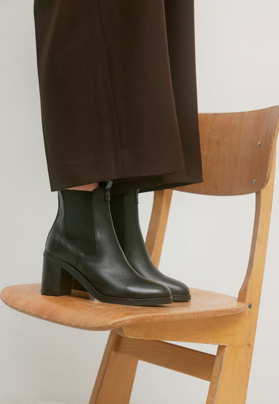 CASHOTT CASSOPHIA Chelsea Boot Leather Ankle Boots Black