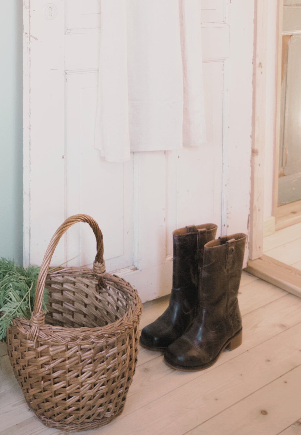 CASHOTT CASVILMA MID CUT BOOT WAXY LEATHER *Pull On Coffee